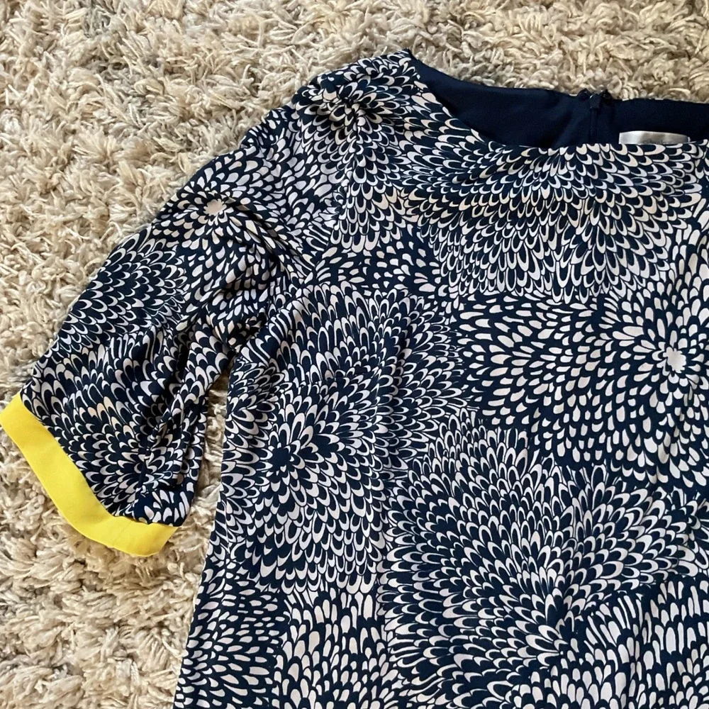 CJ Banks Navy Blue‎ White Floral Burst Shift Dress Yellow Trim 16W